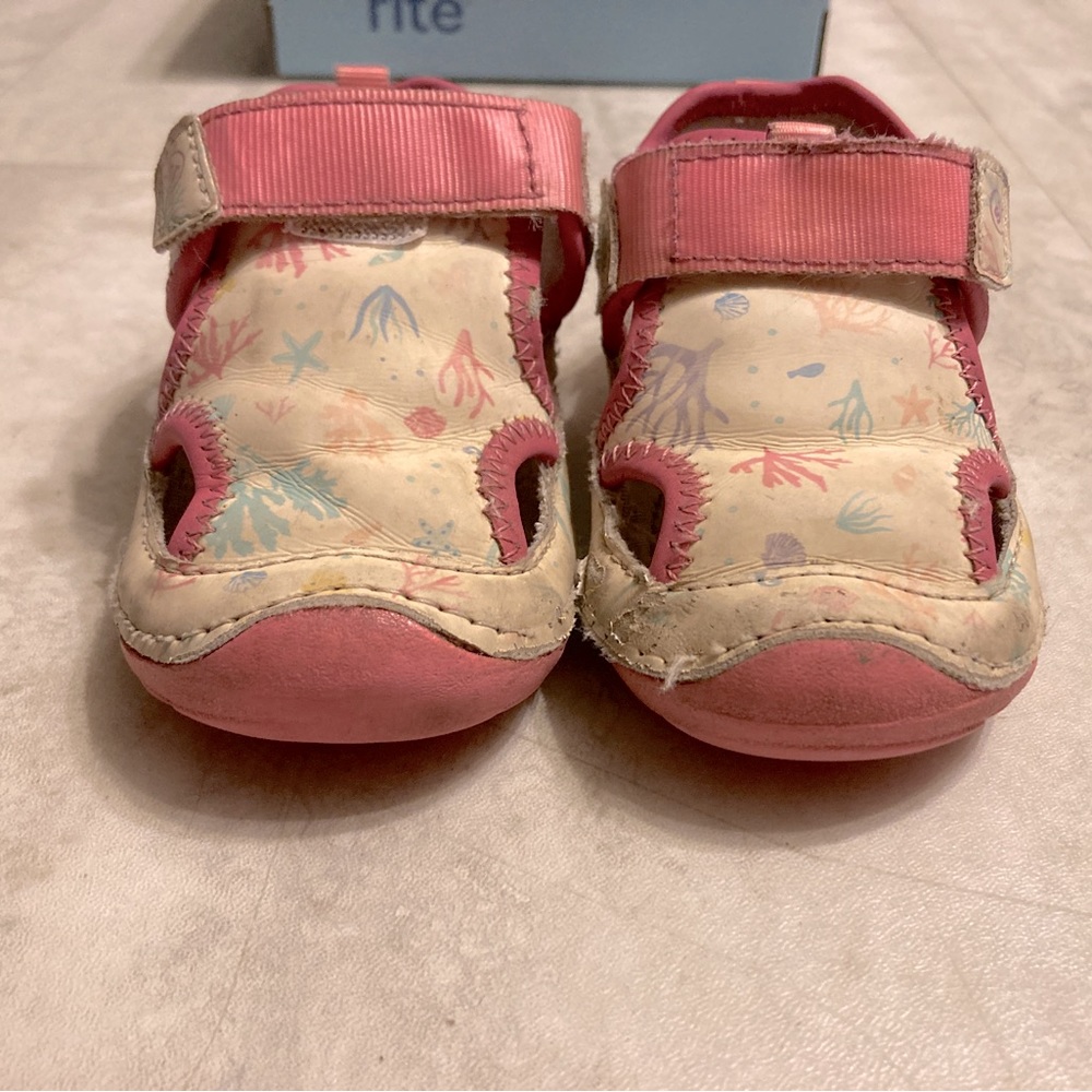 Stride Rite Splash Sandal, Toddler Size 5W, Color “White Multi” Color-Changing!